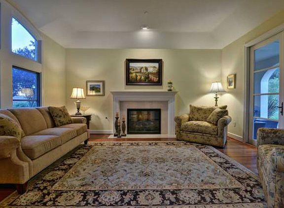 4th image of 1405 Lakeview Ct