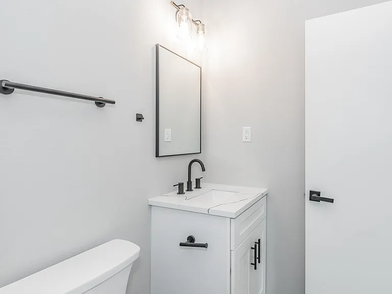 4015 Crown Shore Dr — Photo 49
