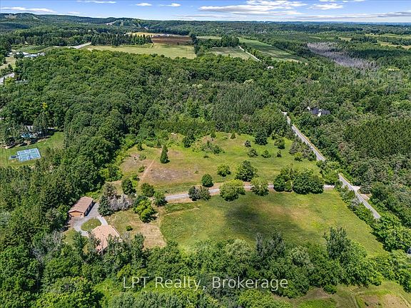 3rd image of 9640 Dagmar Rd