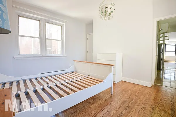 Rented by Mdrn Residential | media 20