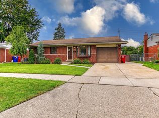 18527 Bittersweet Rd, Fraser, MI 48026