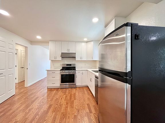 5th image of 3238 Agate Dr