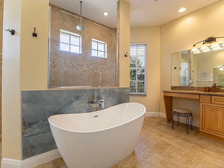 403 Palm River Blvd — Photo 15