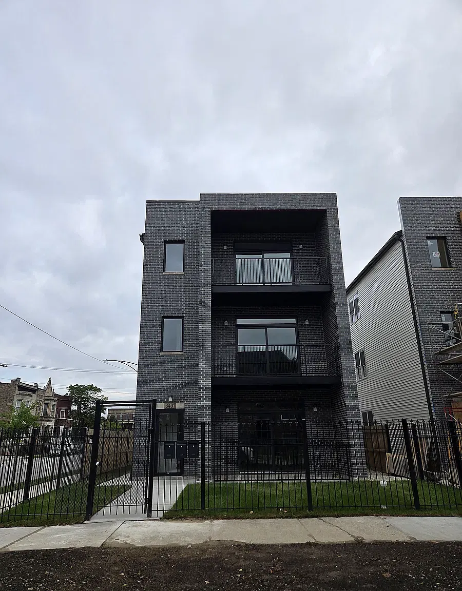 3401 W Monroe St — Photo 2