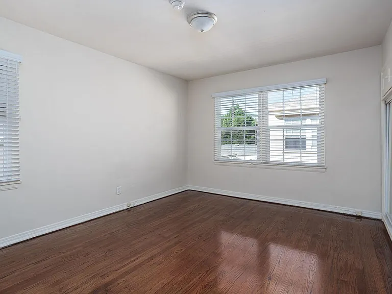 4281 Tujunga Ave — Photo 12