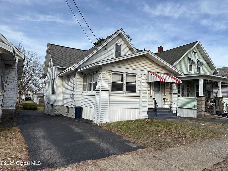 2nd image of 1744 Avenue H