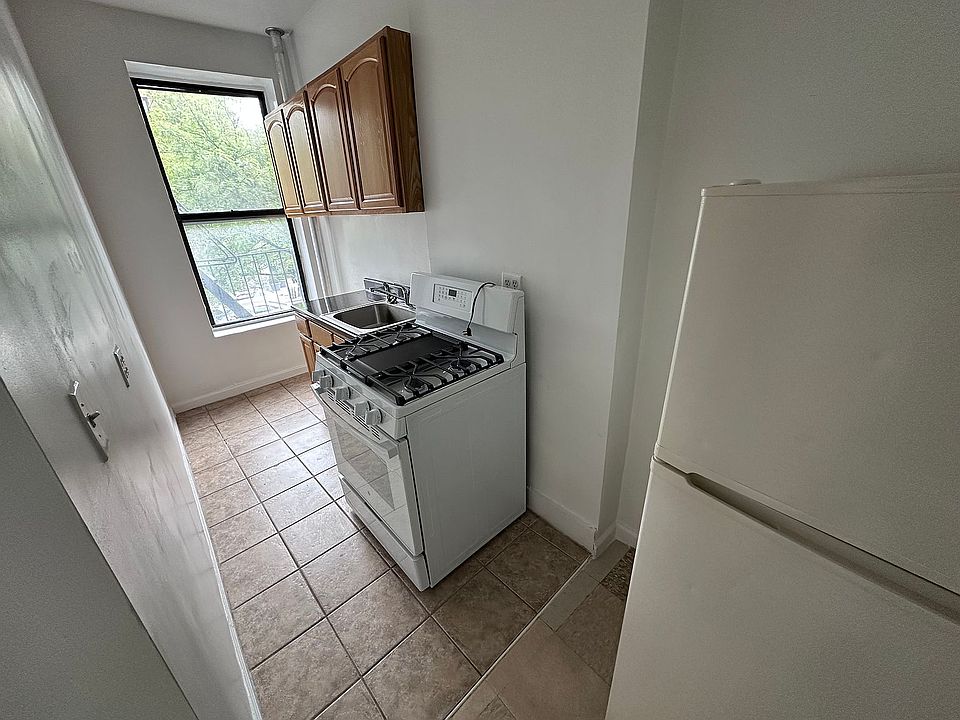 1st image of 1760 Amsterdam Ave #2H