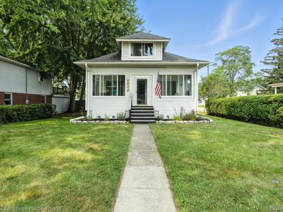 2037 Saint Clair River Dr, Algonac, MI, 48001