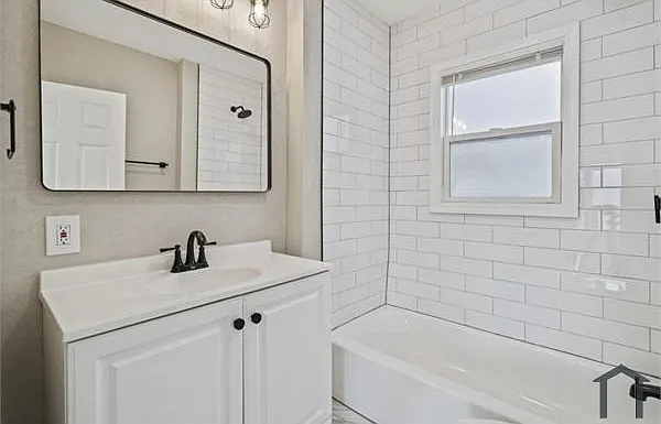 2713 Elmwood Ave — Photo 15