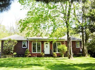 314 Overlook Rd, Poughkeepsie, NY 12603