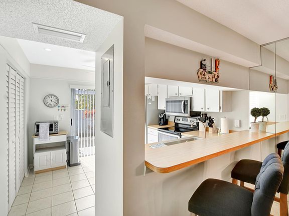 Breakfast Bar