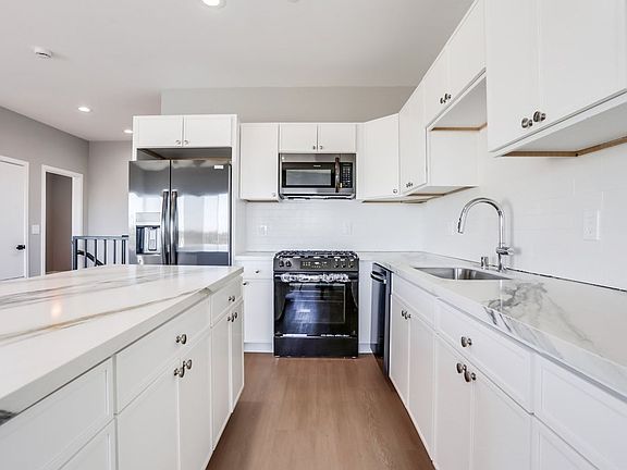 5th image of 2386 W Jewett St #2390
