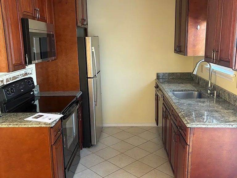 151 Shelter Rock Rd #68 — Photo 4