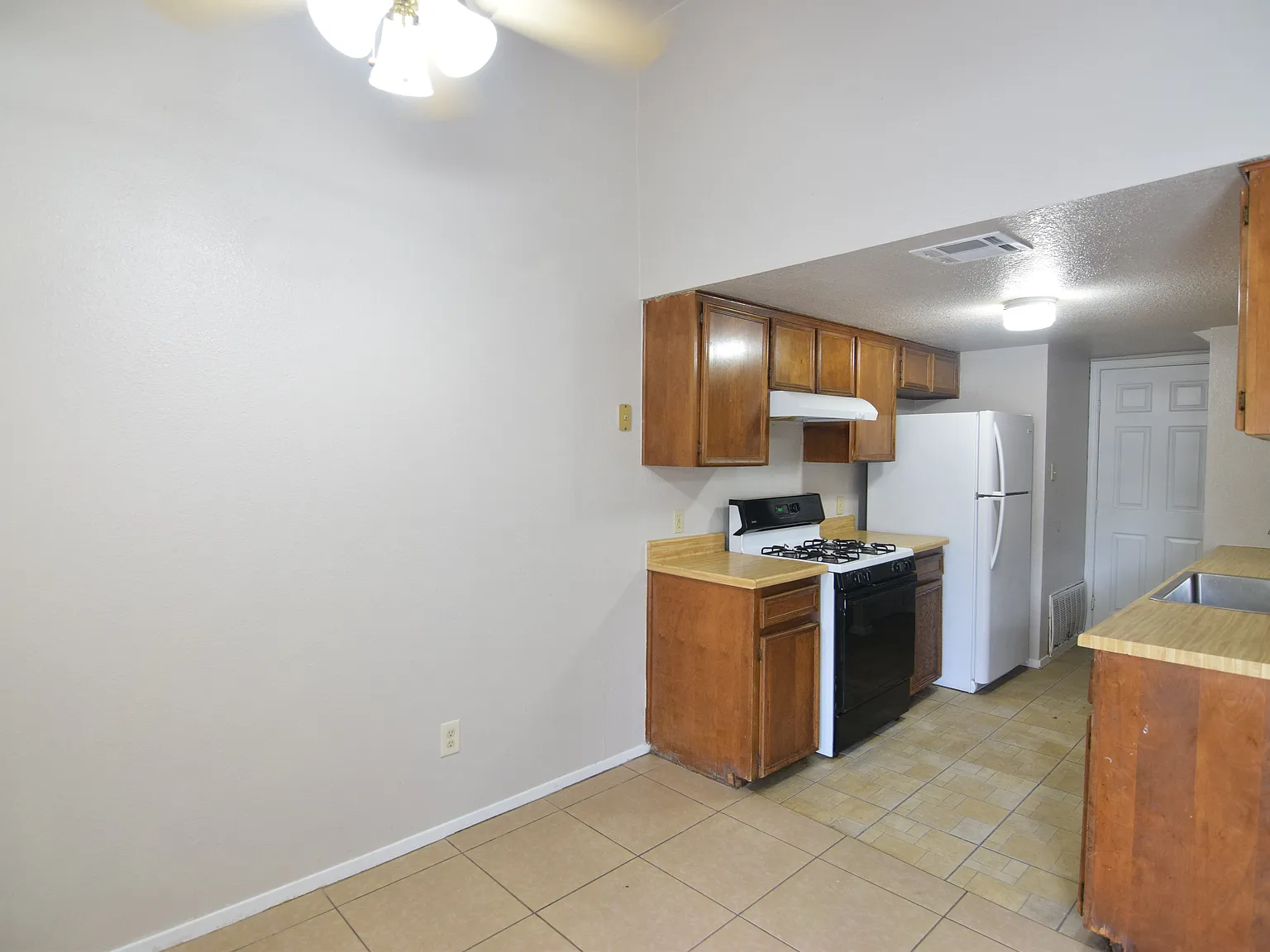 2403 Skylark Cir, Killeen — Photo 3