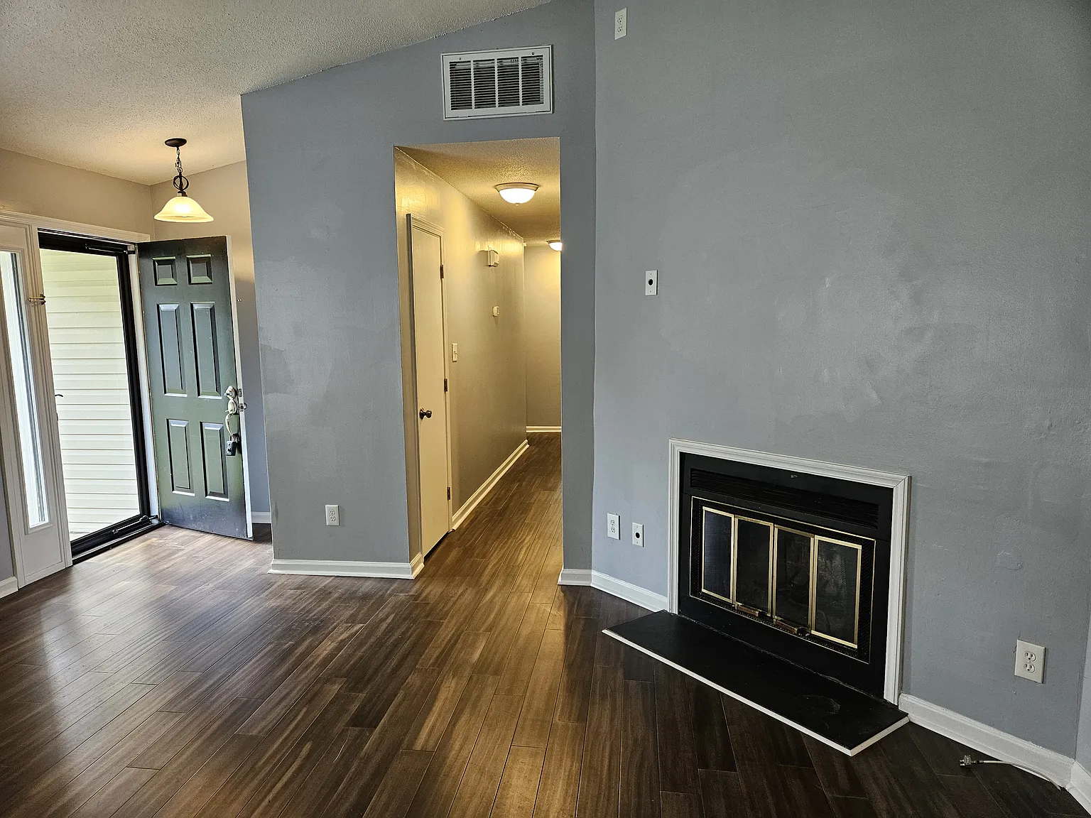 3 bed, 1461 sqft, $2,000 — Photo 3
