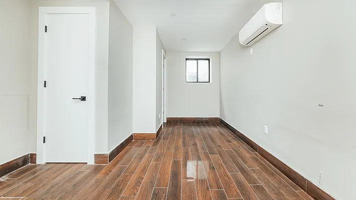 Rented by Nooklyn NYC LLC | media 53