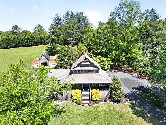 2nd image of 270 Boyd Wood Rd