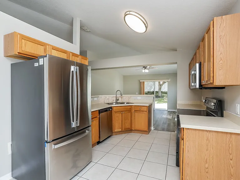 333 Lake Shepard Dr — Photo 6