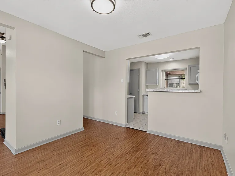 1700 Wheatfield Dr — Photo 13