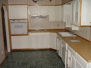 3rd image of 640 S Lake Dr