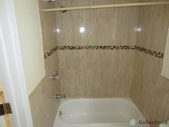 4th image of 76 Brookdale Ave #2