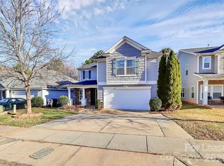 15611 Normans Landing Dr, Charlotte, NC 28273