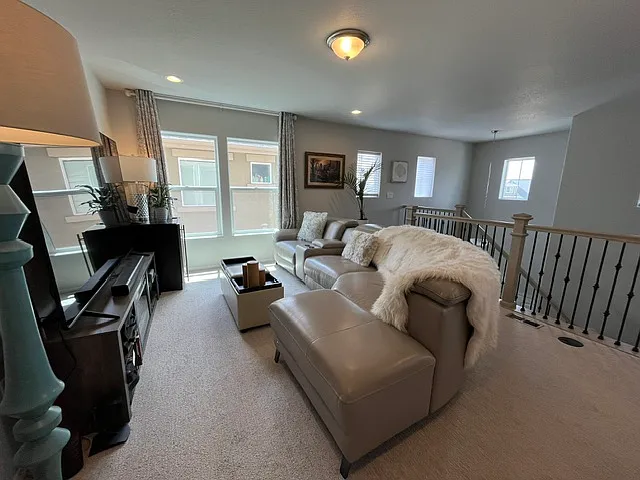 9656 Feathergrass Dr — Photo 22