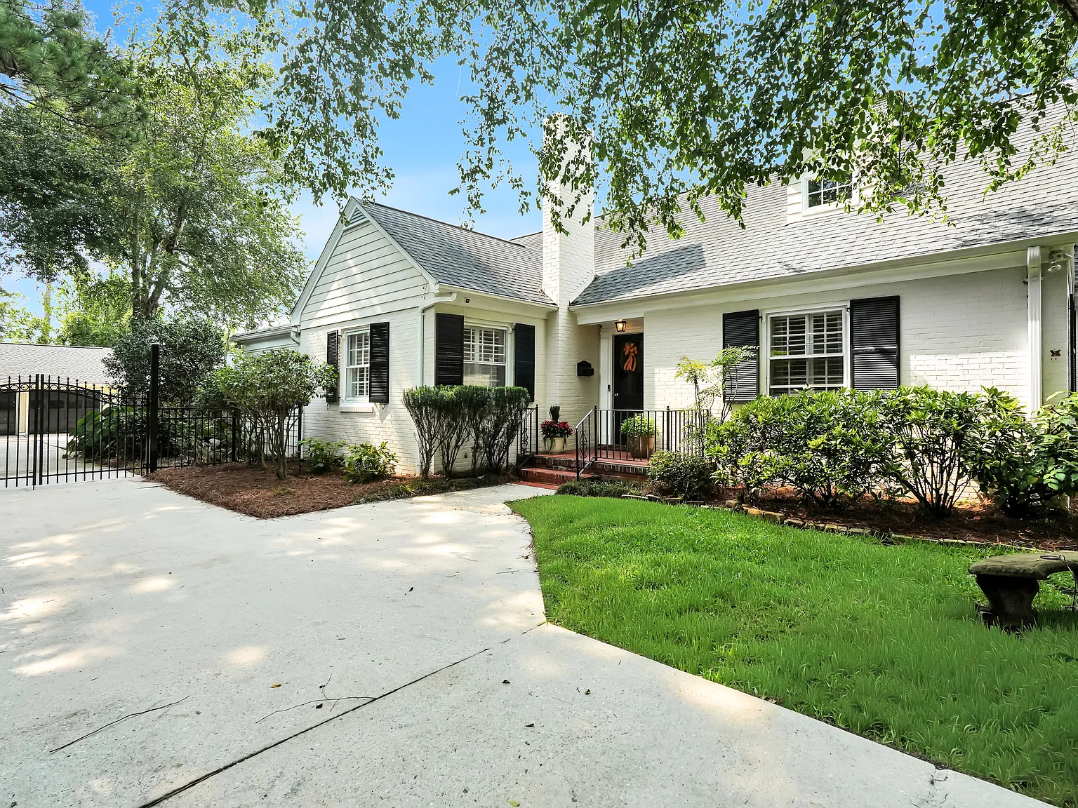 3 bed, 2.5 bath, 2638 sqft, $3,650 — Photo 1