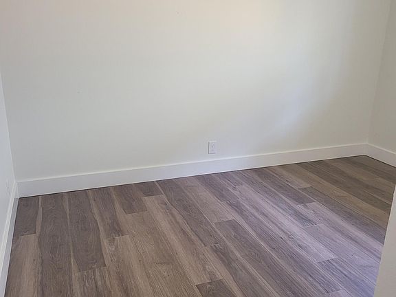 5th image of 1502 120th St S #1502