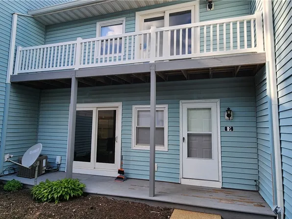 3994 E Royal Liverpool, Uniontown, OH 44685