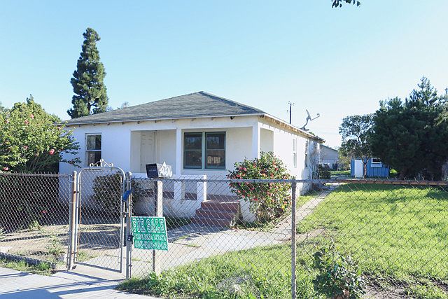 1st image of 226 N Glenn Dr