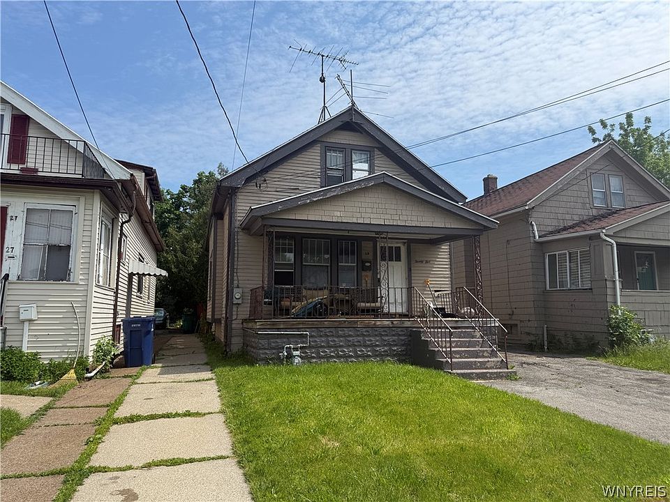 1st image of 25 Chadduck Ave
