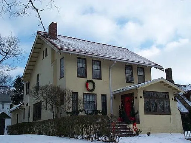 89 Brinkerhoff Ave photo 1