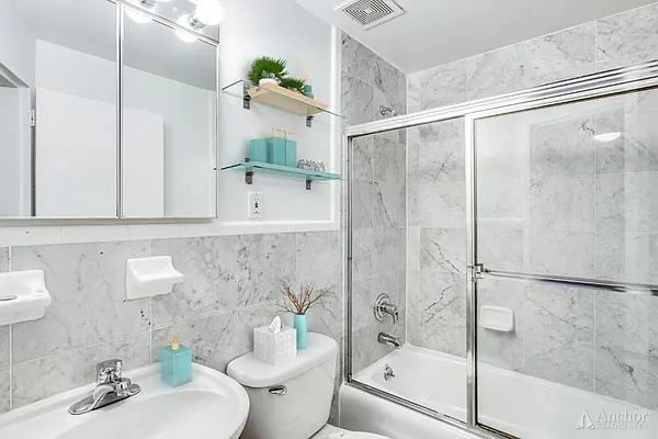 Rented by Anchor Associates | media 7