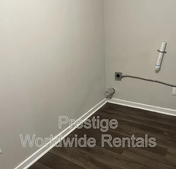 1034 Brooks Rd — Photo 8