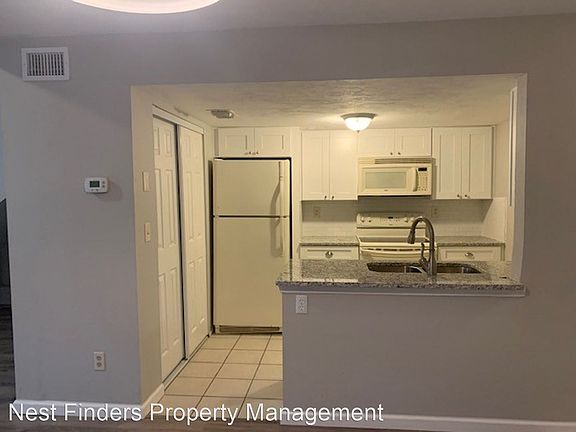 3rd image of 4701 Sandcastle Cir