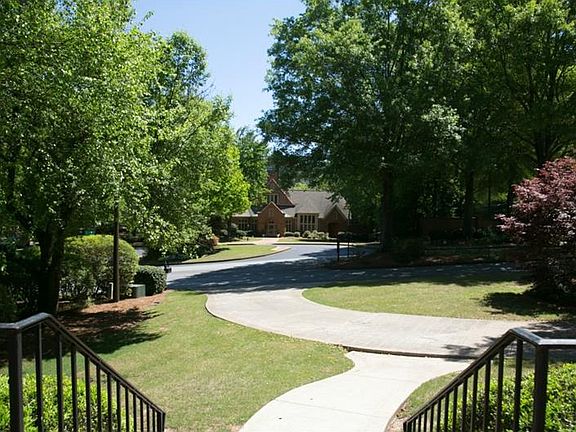 2nd image of 600 Ward Meade Dr SE