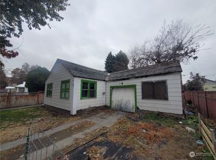 24 N Elm St, Omak, WA 98841