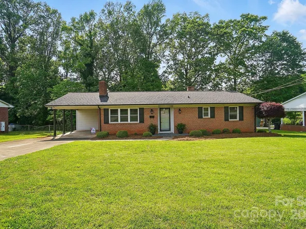 137 Burton Hills Cir, Gastonia, NC 28054