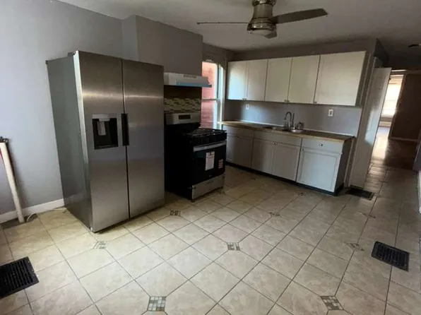 3253 7th Ave N #1, Troy, NY 12180