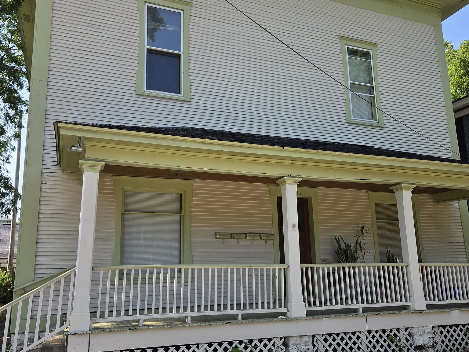807 Ferris Ct - 4 — Photo 1