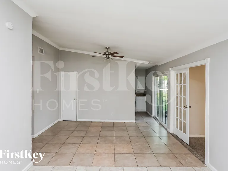 6115 Flagstaff Dr — Photo 4