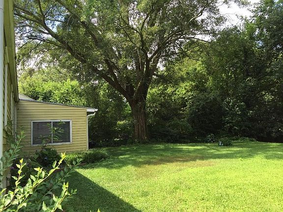 Large Fenced back yard