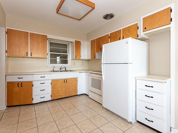 2nd image of 12848 S 18th St