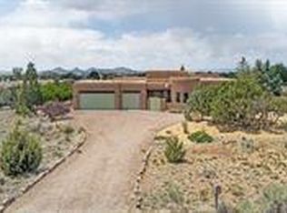 6 Chapala Rd, Santa Fe, NM 87508