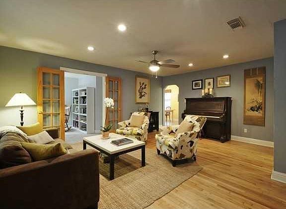 4th image of 1404 Karen Ave