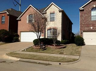 559 Poplar Ln, Irving, TX 75063
