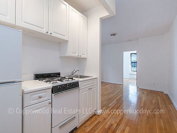 2nd image of 444 E 81st St APT 25