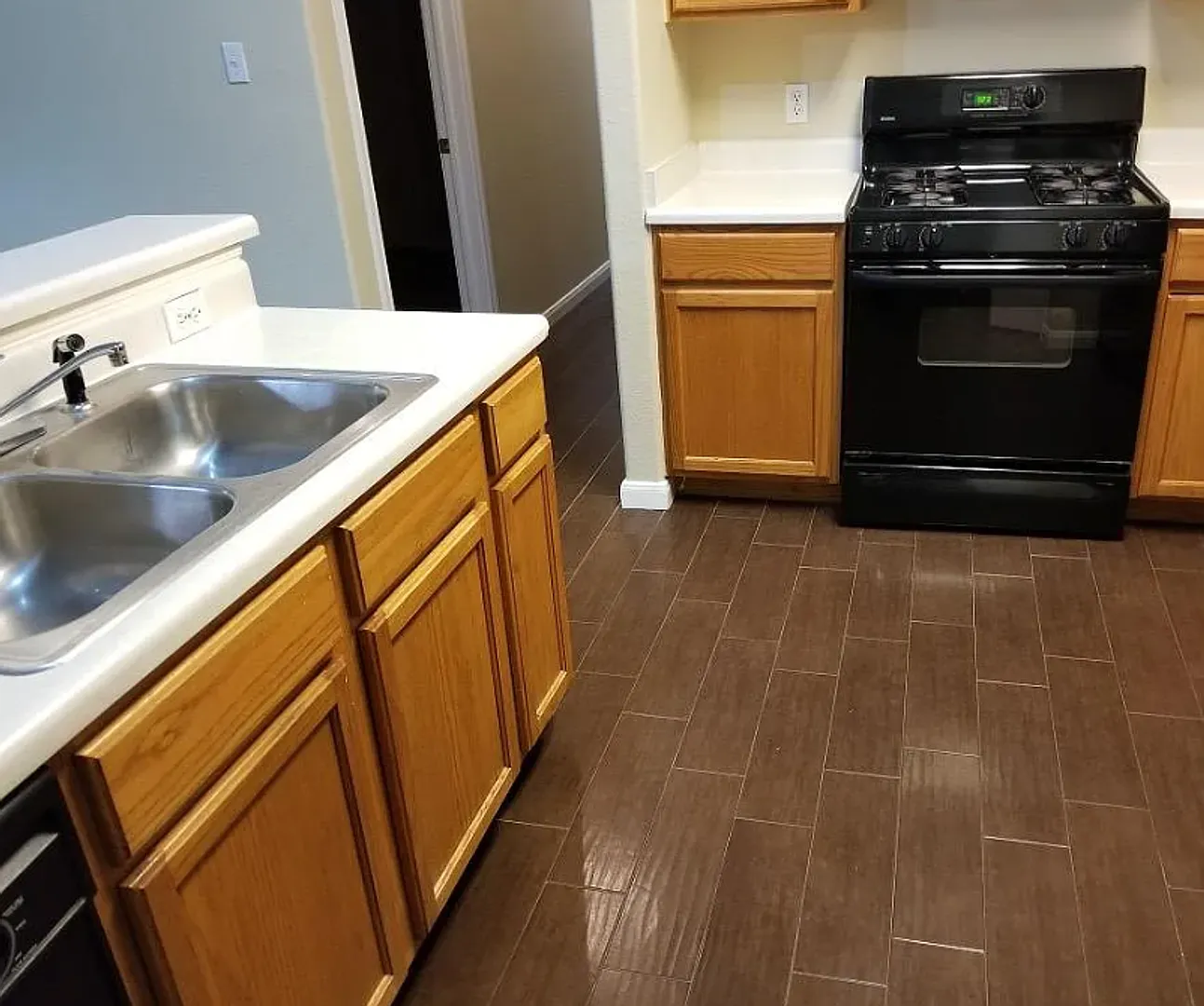 A Spacious Single Story, 3 Bedrooms, 2 Bathrooms Home for rent in East Round Rock, Easy Access to... — Photo 4