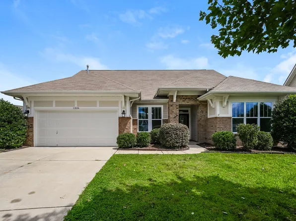 1326 Aurora Ct, Denver, NC 28037